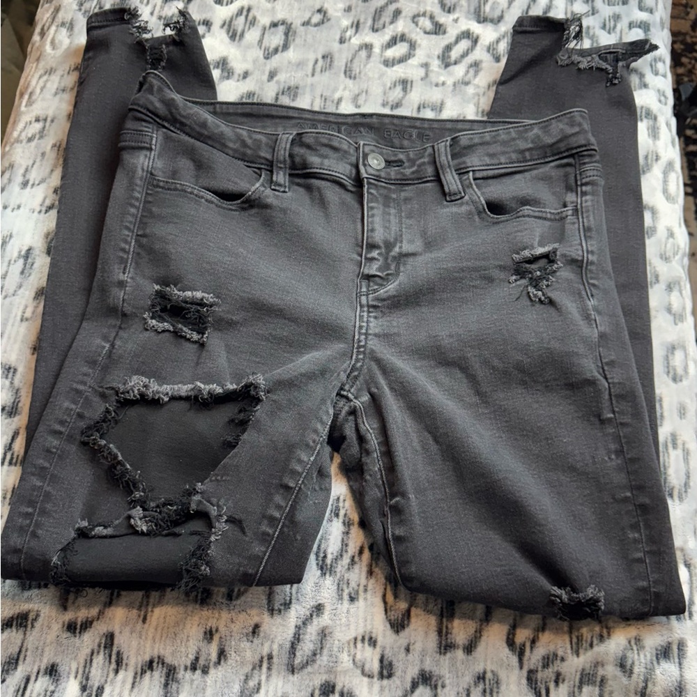 American Eagle Black Fade Blown Out Distressed Jegging Size 10